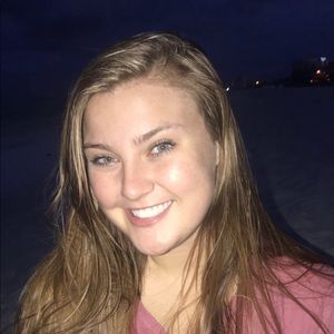 Meet your Posher, Mikenzie